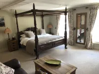 The Peppermill Town House Hotel & Restaurant Hotels in Devizes