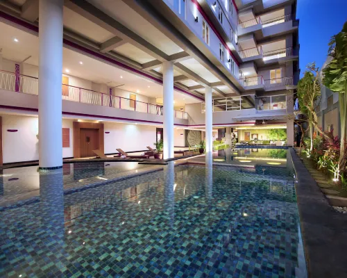 Favehotel Sunset Seminyak Hotels near Sunset Road