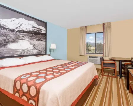 Super 8 by Wyndham Dillon/Breckenridge Area Hotels in Silverthorne
