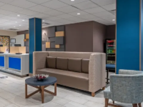 ฮอลิเดย์ อินน์ เอ็กซ์เพรส โรงแรม & สวีทส์ วูดบริดจ์ บาย IHG โรงแรมในวูดบริดจ์