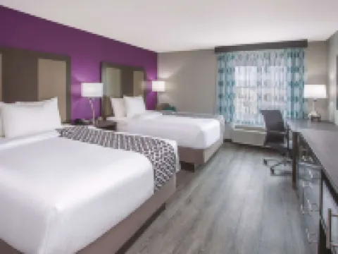 La Quinta Inn & Suites by Wyndham Effingham Hotels in Effingham