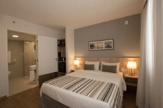 Days Inn by Wyndham Rio de Janeiro Lapa Отели рядом с достопримечательностью «Художественный музей Рио»