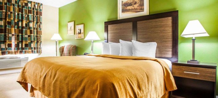Quality Inn & Suites Hotels in Champaign