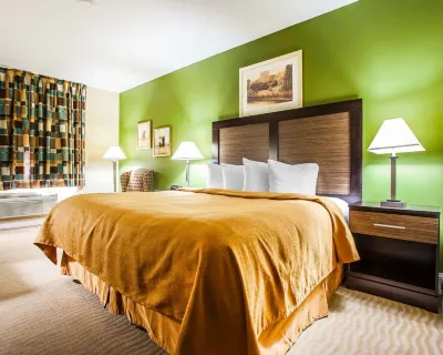 Quality Inn & Suites Hotels near Main Quad