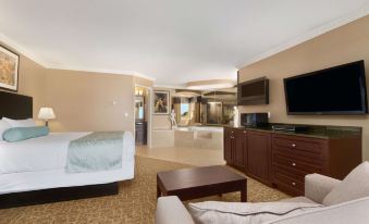 Travelodge by Wyndham Kamloops Mountview