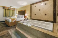 Hibiscus Inn & Suites Hotels in Smithville