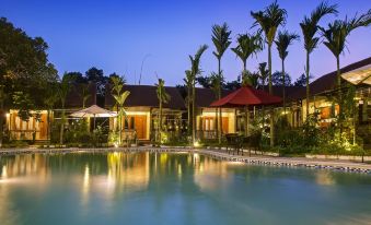 Sunny House Resort
