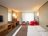 Agora Swiss Night by Fassbind