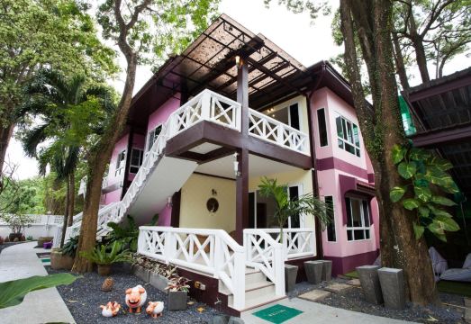 4. 샌디 하우스 라..