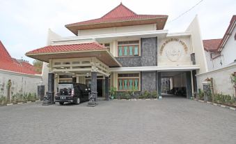 RedDoorz Near XT Square Yogyakarta