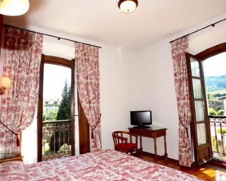 Puente Romano Hotels in Parres