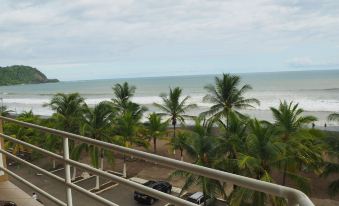 Balcon del Mar Beach Front Hotel