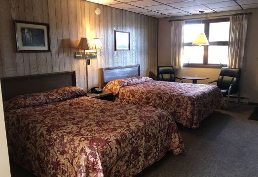 Colonial Hotel-Motel - Housity