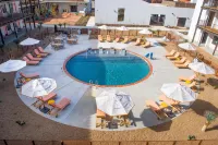 Texican Court, by Valencia Hotel Collection - Pools