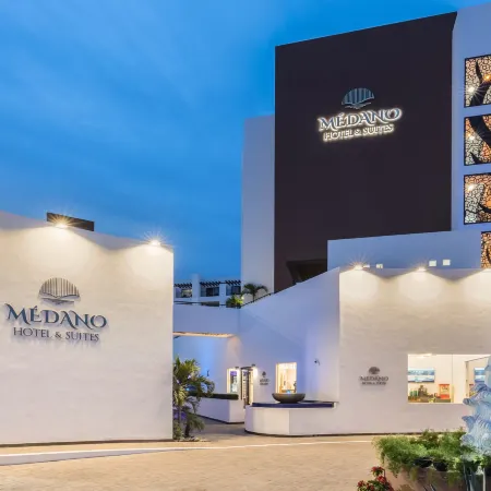 Medano Hotel and Spa Отели рядом с достопримечательностью «Пляж Разводов»