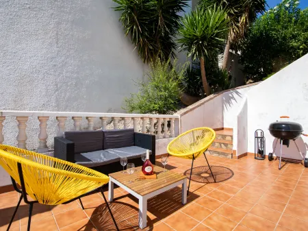 Bellvue Отели рядом с достопримечательностью «Torreta Mariola»