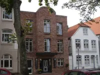 Designhotel 1690 & Apartments Hotels near Museumsstellwerk Rn