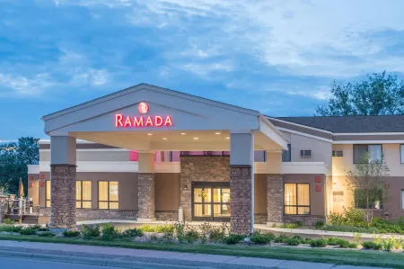 Ramada by Wyndham Minneapolis Golden Valley Отели в г. Хеннепин