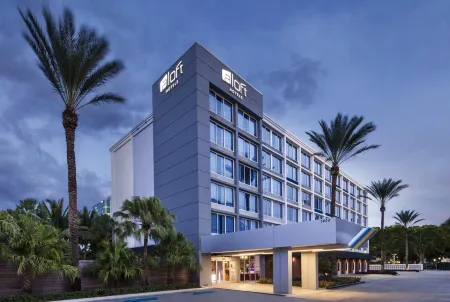 Aloft Miami Dadeland Отели рядом с достопримечательностью «Парк Тропикал»