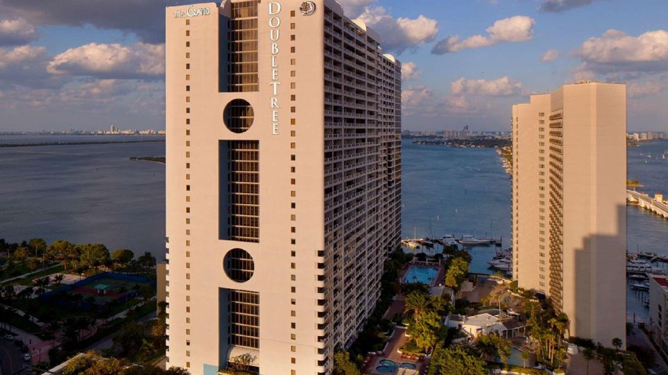 DoubleTree by Hilton Grand Hotel Biscayne Bay