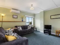 Smugglers Rest Apartments Dover Hotels in Geeveston