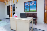 Hotel O Griya Annisa Các khách sạn ở West Tegal
