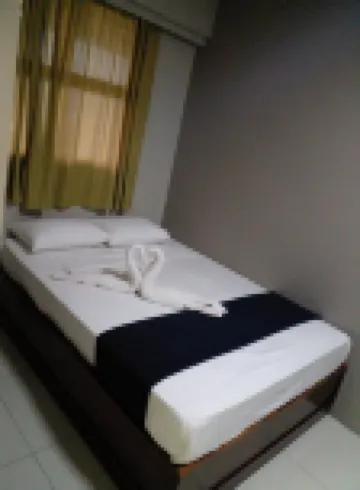 Sunseekers Outrigger Hotel