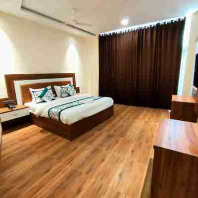 Ayu Hotel Amritsar Rooms