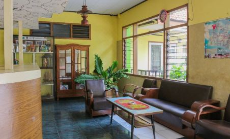 OYO Life 1708 Hotel Budi Famili 1 Syariah - Housity