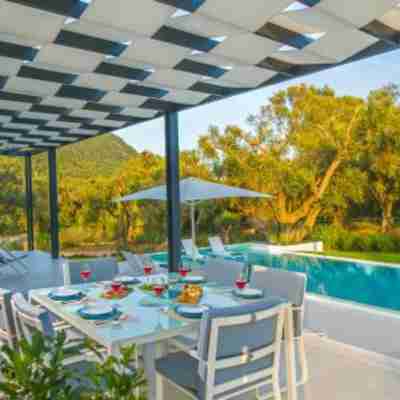 Almyra Villas Dining/Meeting Rooms