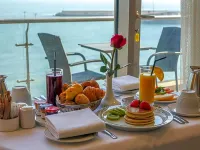 AlkoutBeachHotel - sarapan