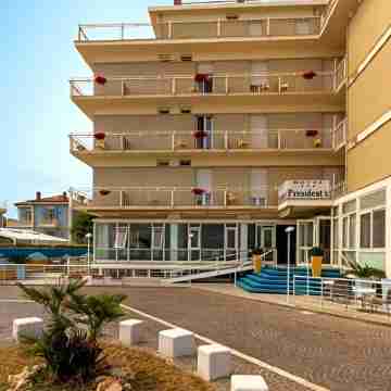 Hotel President's Hotel Exterior