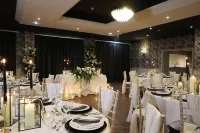Holiday Inn NEWCASTLE - JESMOND by IHG - breakfast