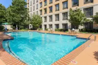 DoubleTree by Hilton Atlanta Airport - Pools
