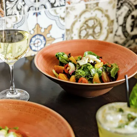 The Cassara Carlsbad, Tapestry Collection by Hilton Отели рядом с достопримечательностью «Флауэр Филдс»