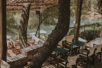 波爾特威拉薩旅館