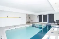 Sandman Signature Prince George Hotel - Pools