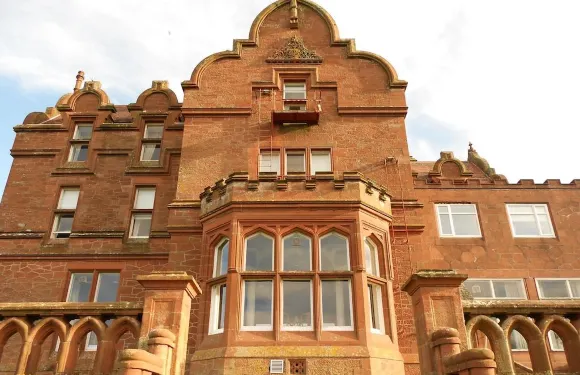 亞當頓鄉村民宿酒店