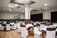 Hotel Ancora Urban Center Hotels in Cee