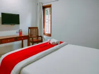 RedDoorz at Omah Candi Sari Near Airport Yia