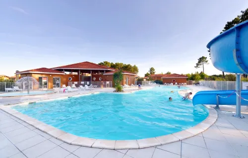 Vacancéole - le Domaine des Grands Lacs - Parkering