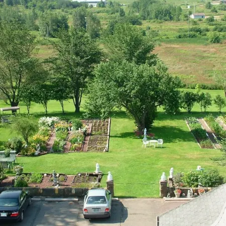 Marshlands Inn