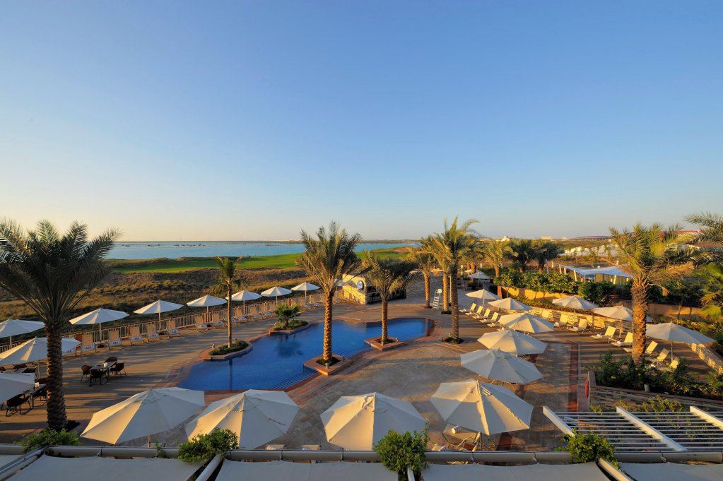 Yas Plaza Mangroves by IHG (formerly Radisson Blu Abu Dhabi Yas Island)