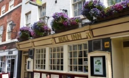 The Bull Inn - Housity