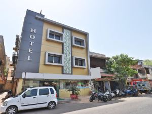 Lalji's Hotel & Restaurant