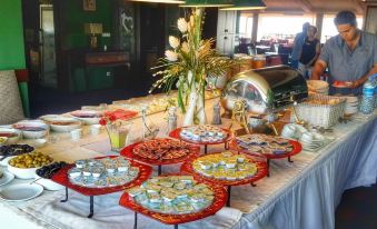 Atlıhan Hotel - Housity