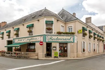 Logis Hôtel d'Angleterre فنادق في Saint-Calais