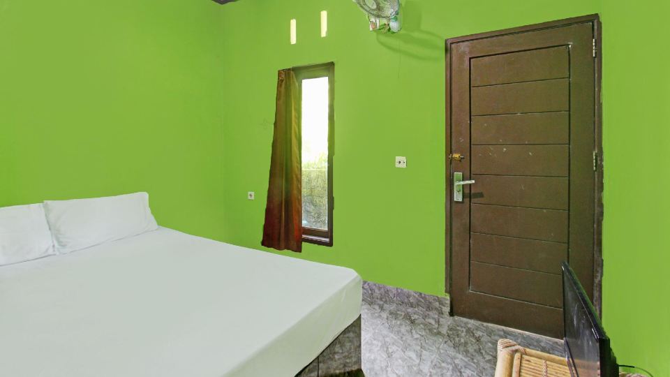 Hotel O Ashooy HomestayNearWisata Desa Sedau