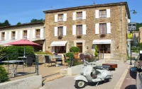 Logis Hôtel-Restaurant le Relais Hotels in Chateauneuf-de-Galaure