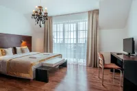 Apartamenty M&M Hotels near Makabo Yacht